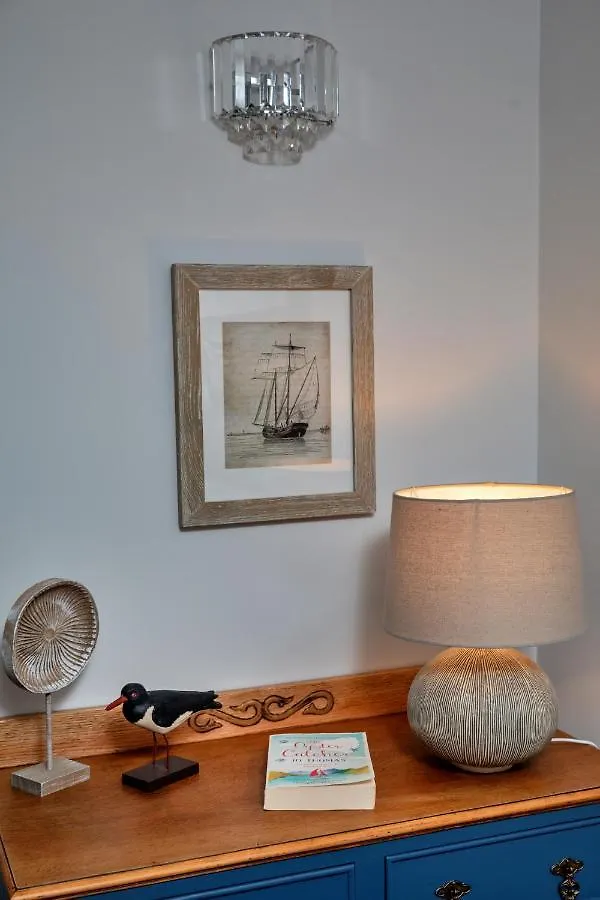 Finest Retreats - Oystercatcher Whitby